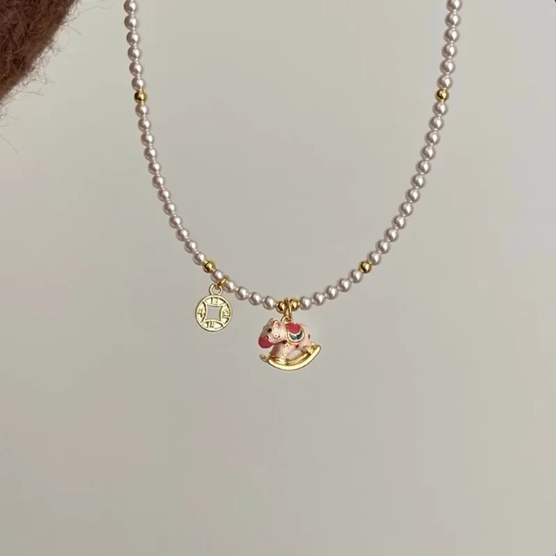 

Dopamine Dripping Pony Copper Coin Shijia Pearl Necklace Women's Fashion Niche Design Immediately Rich Pearl Neck Chain