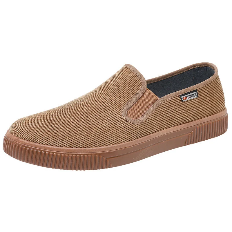 حذاء رجالي قصير من قماش بكين القديم بدون كعب نعل ناعم غير قابل للانزلاق خفيف الوزن وجيد التهوية للقيادة