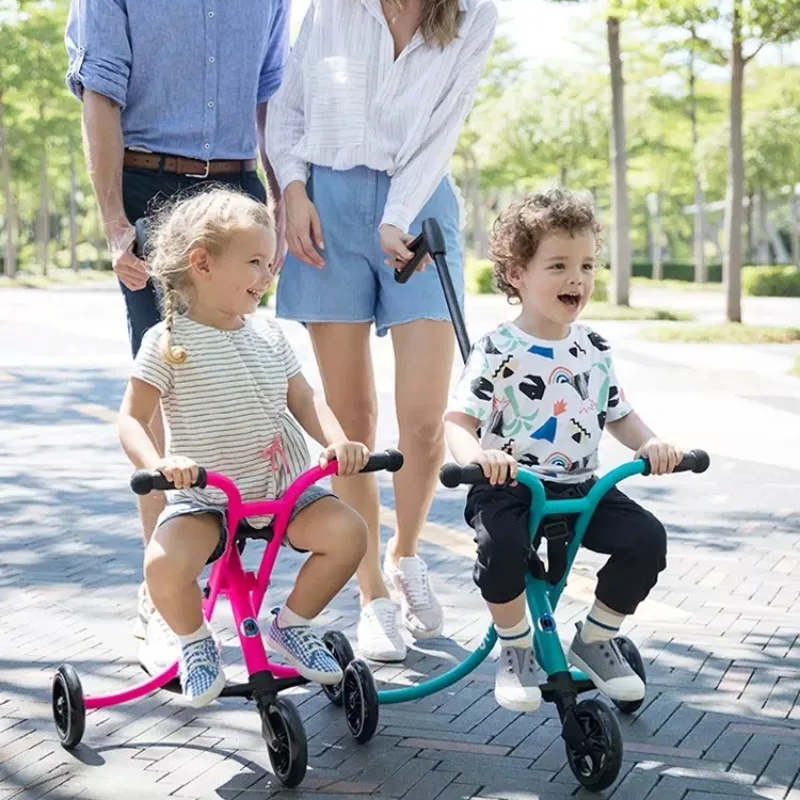 Carrelli leggeri per passeggino aereo, triciclo per bambini ingrandito pieghevole, triciclo di Design con maniglia per moto per bambini da 1 a 3