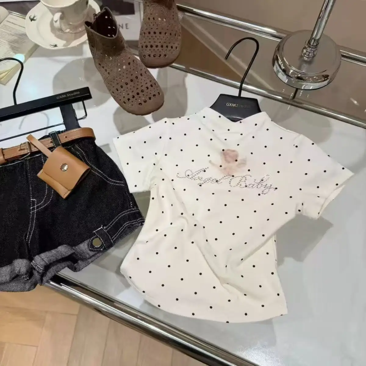 

Girls' summer outfit set 2026 new polka dot short sleeved T-shirt Korean denim shorts two-piece set