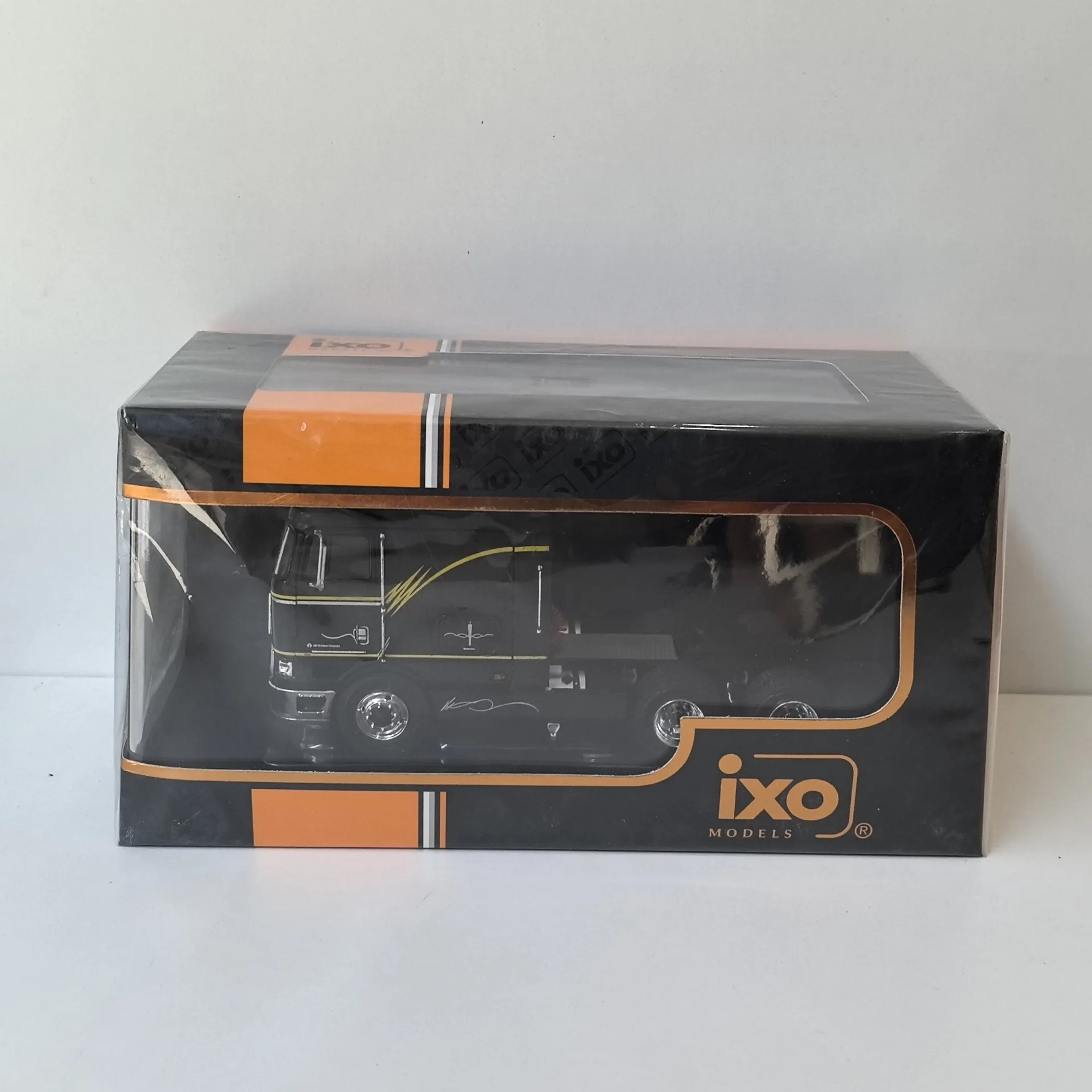 

Литой под давлением IXO масштаб 1/43 INTERNATIONAL Eagle 195, тягач из сплава, модель автомобиля, Коллекционная игрушка, подарок, сувенир, украшение для дисплея