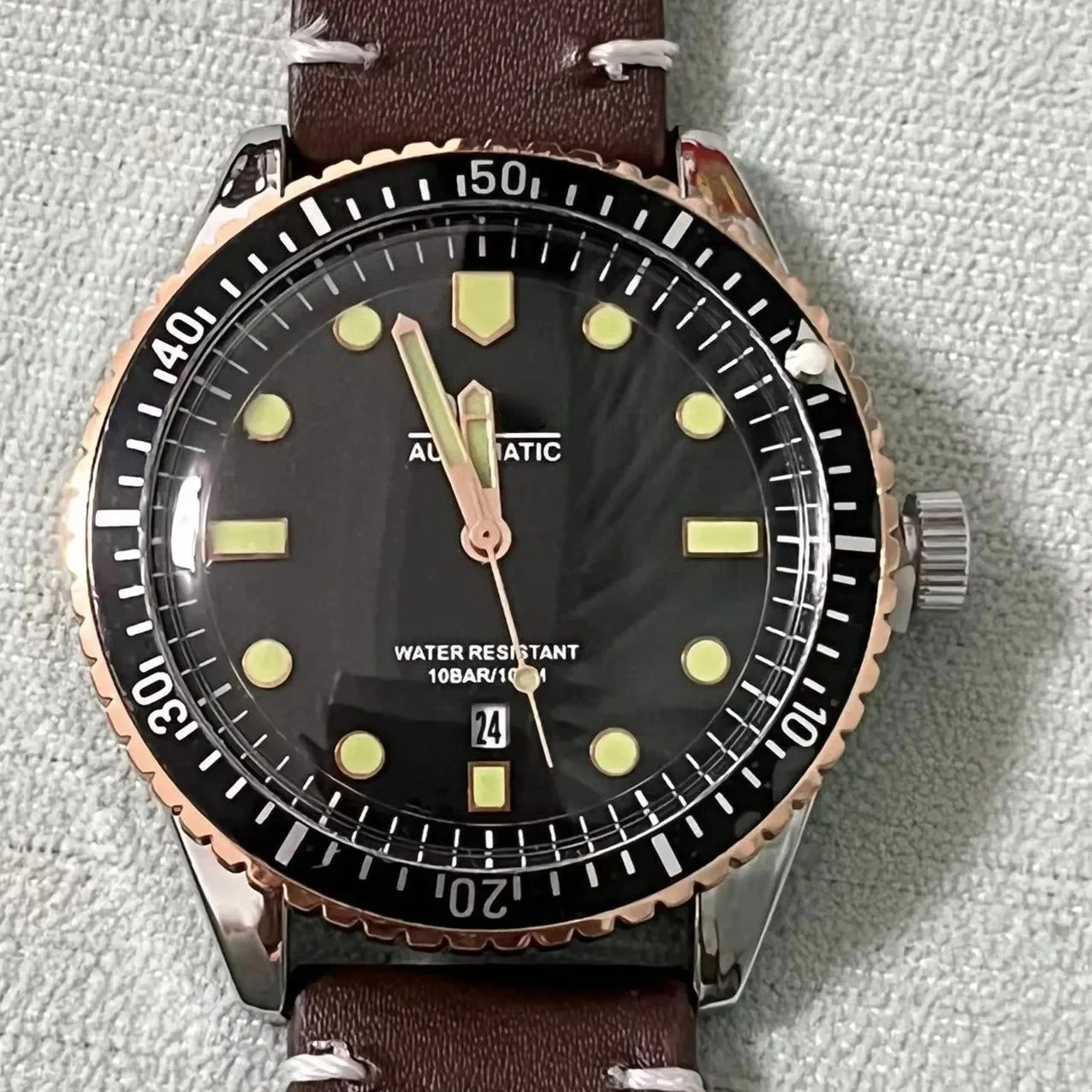 Nowe modne luksusowe zegarki markowe Wysokiej jakości skórzane paski Zegarki kwarcowe bez mechanizmu Zegarki biznesowe casual dla mężczyzn