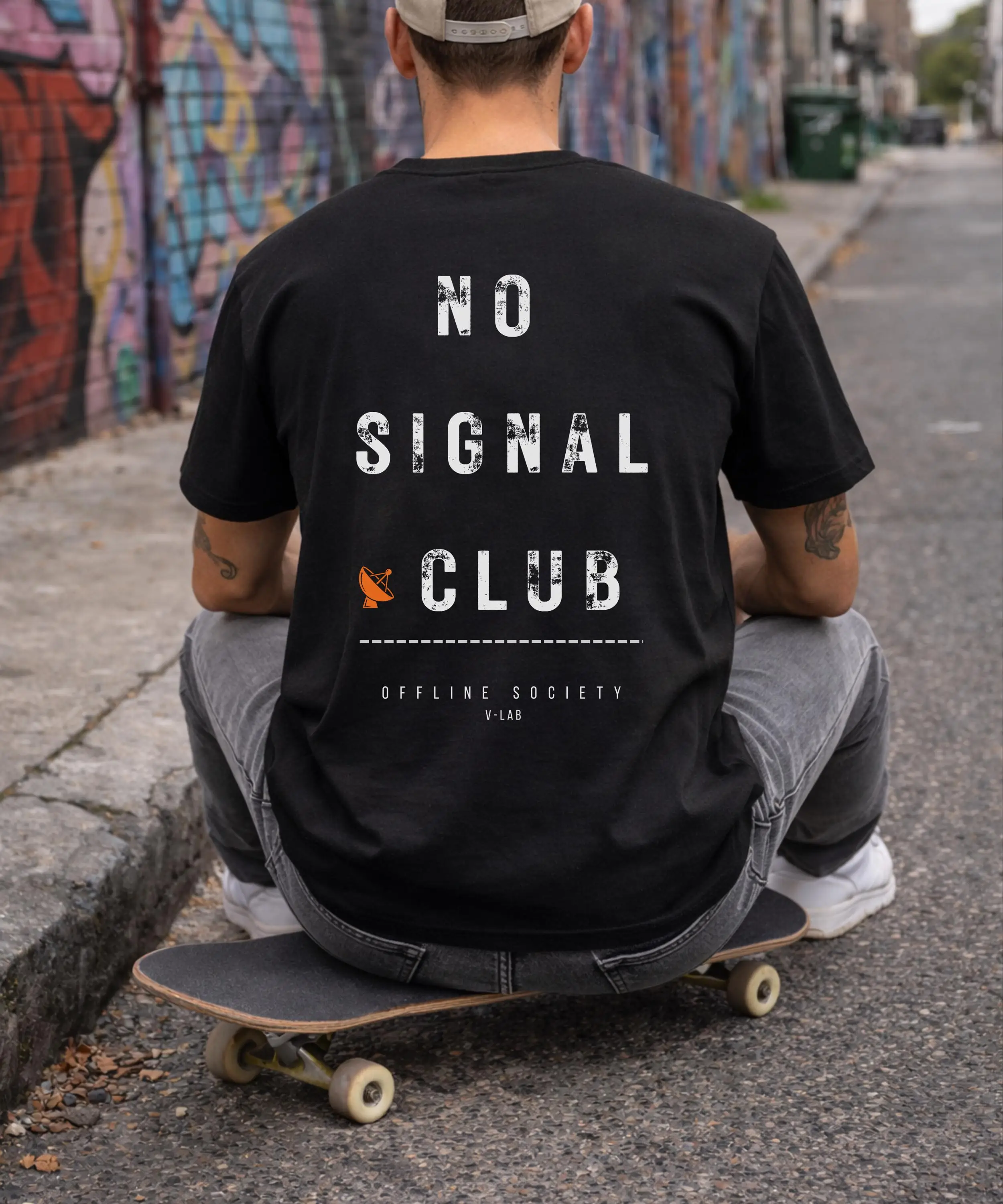 No Signal Club T-Shirt, Streetwear Graphic Tee, Offline Society Shirt, Minimal Tech Aesthetic, Urban Fashion Unisex Tee