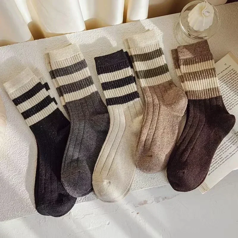 Fashion Korea Harajuku Socks Winter Warm Hip Hop Skateboard Sock Women Retro Striped Middle Tube Breathable Cotton Calcetines