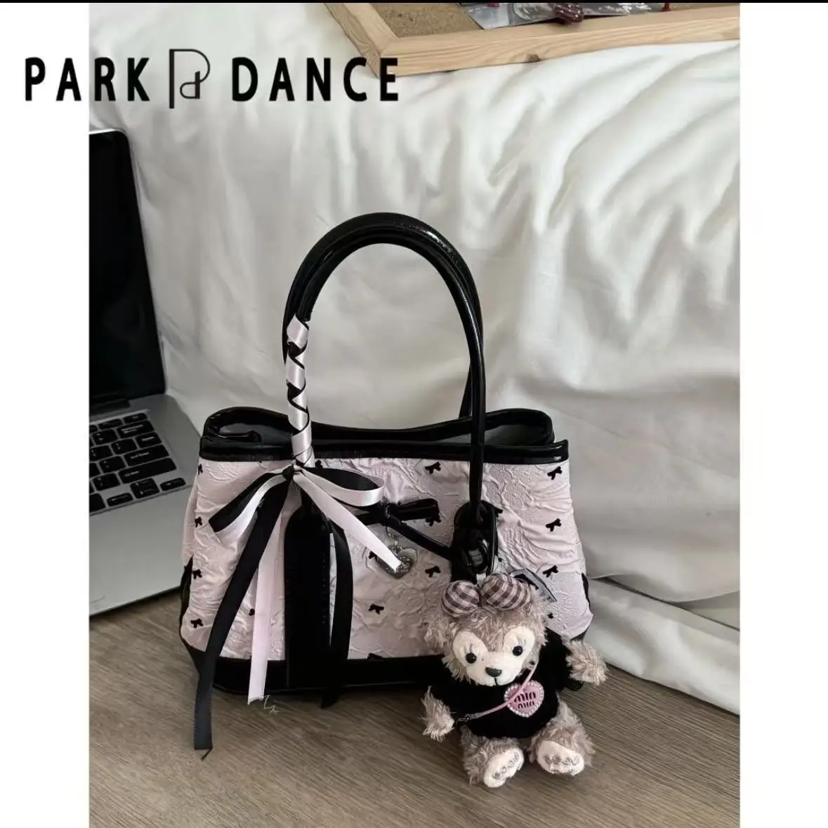 

Park Dance 2025 New Black & Pink Bow Handbag for Women - Trendy Cute Style, Only $4.72 (Super Low Price!)