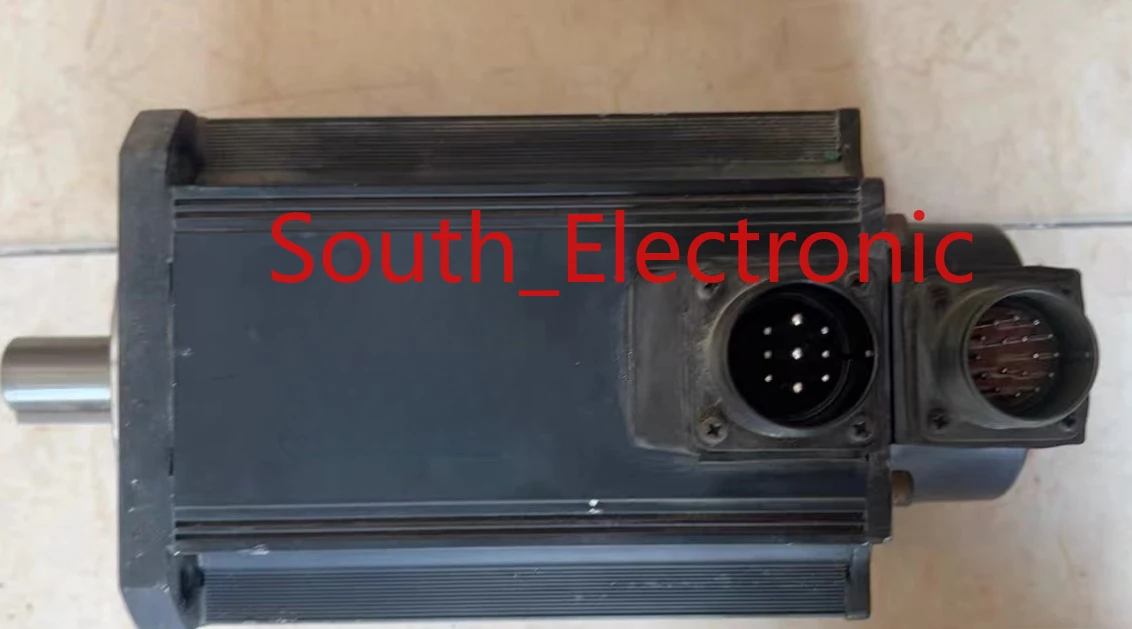 MDMA202A1H  servo motor,  In good working condition, free shipping