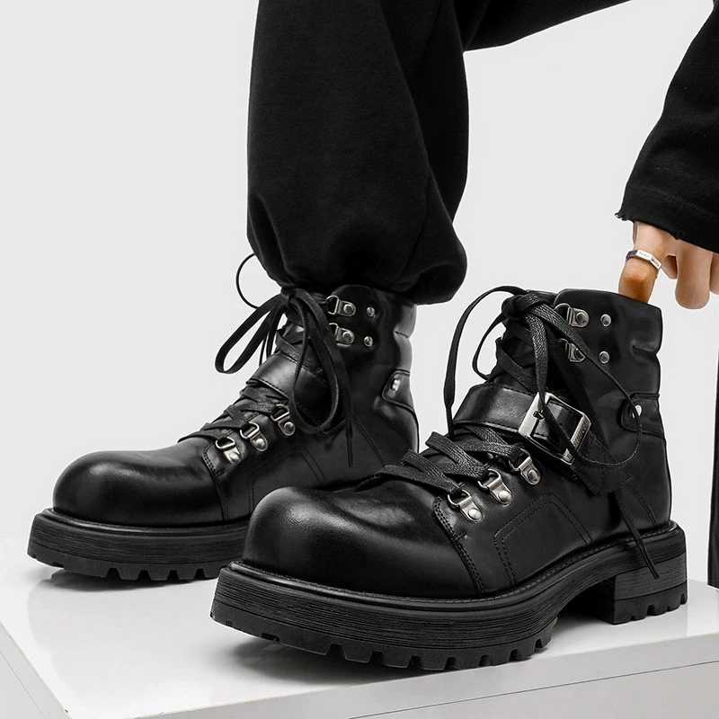 

Thick-Soled Motorcycle Boots for Men Black Leather Outdoor Lace-Up Mid-Top Boots British Style New In Trendy Men's Boots