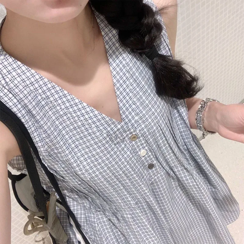 

New girl's large child fresh and small sleeveless plaid vest shirt casual