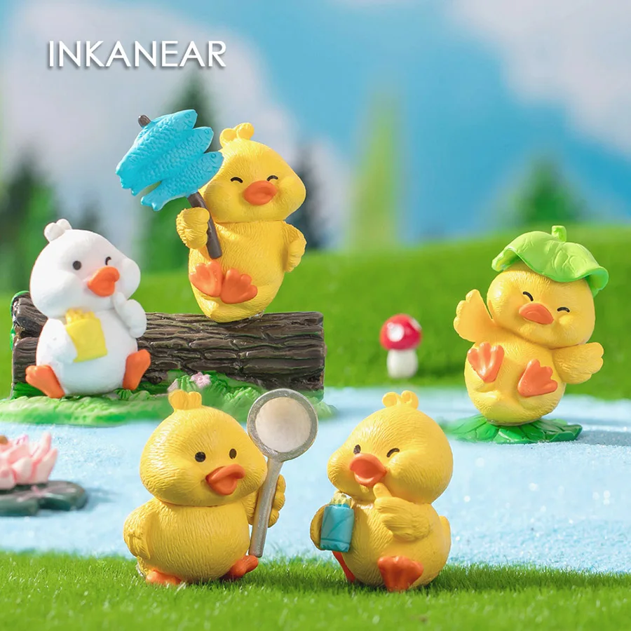 New Design Cartoon Funny Duck Car Decoration Popular Toys Souvenir Fairy Garden Miniatures Figurines Figures Desktop Party Decor