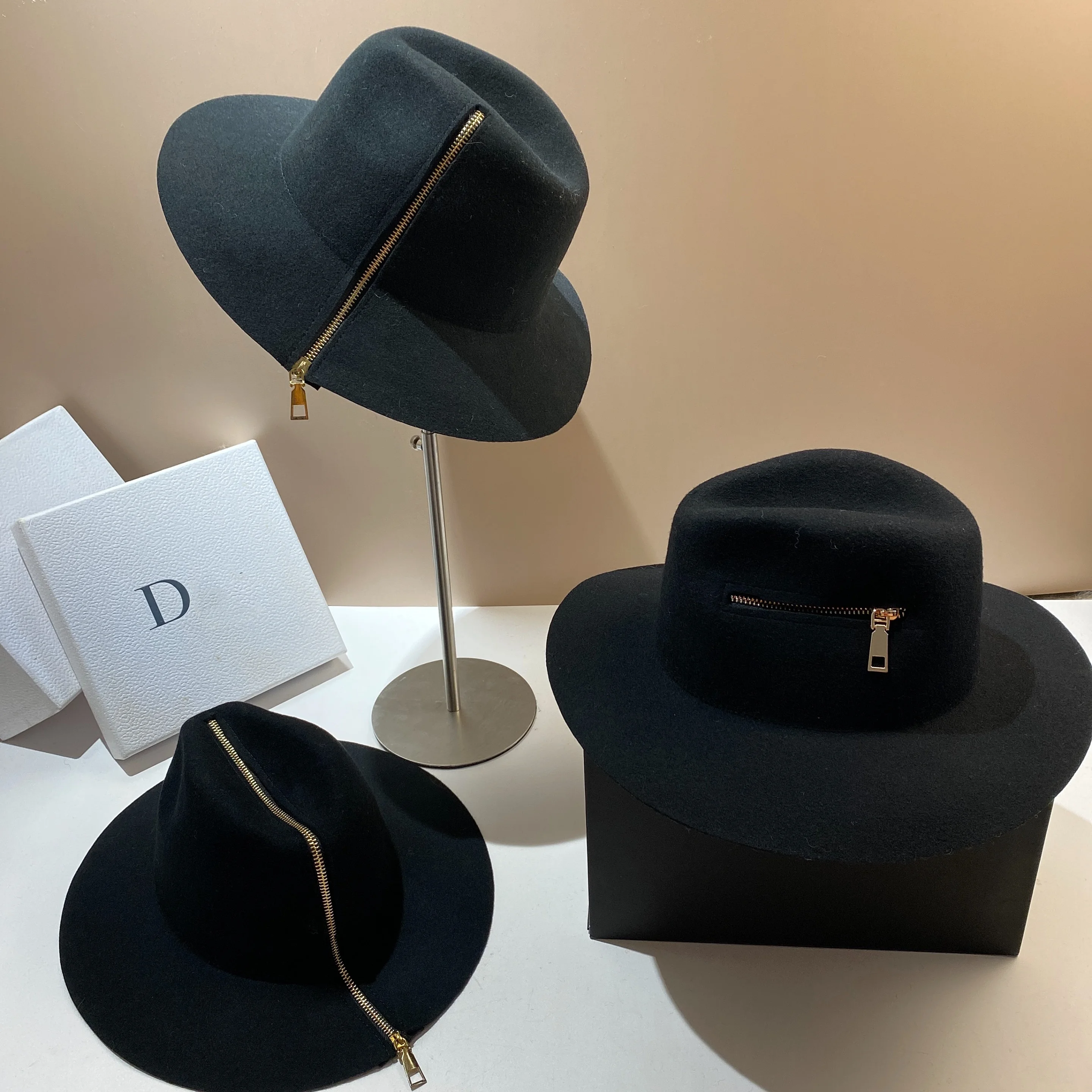 

New autumn and winter Australian wool top hat fashion Hepburn concave top jazz hat metal pull denim style solid color hat