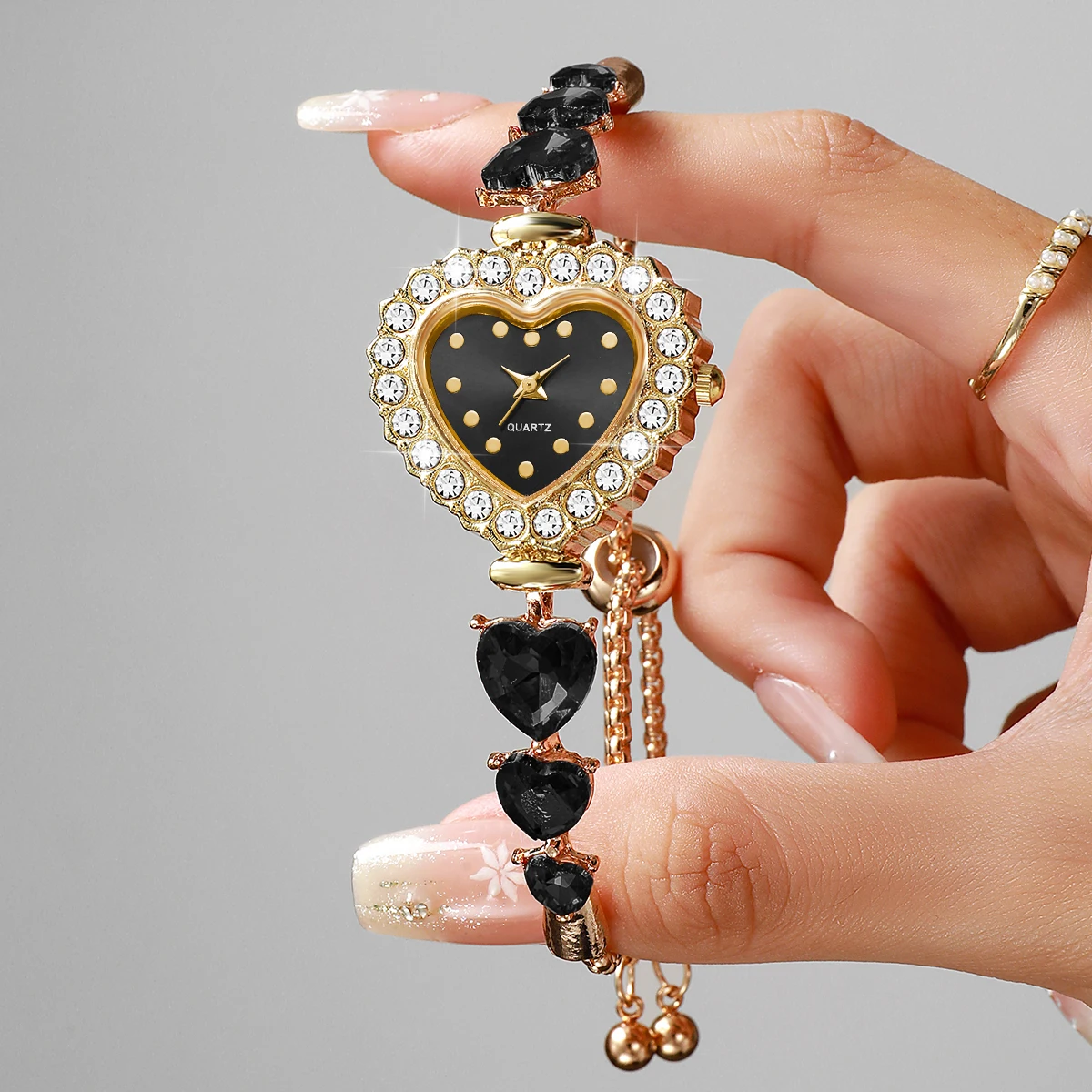 ファッションハートダイヤル レディースクォーツウォッチ ラグ - Luxury Watch For Women のレビューと価格