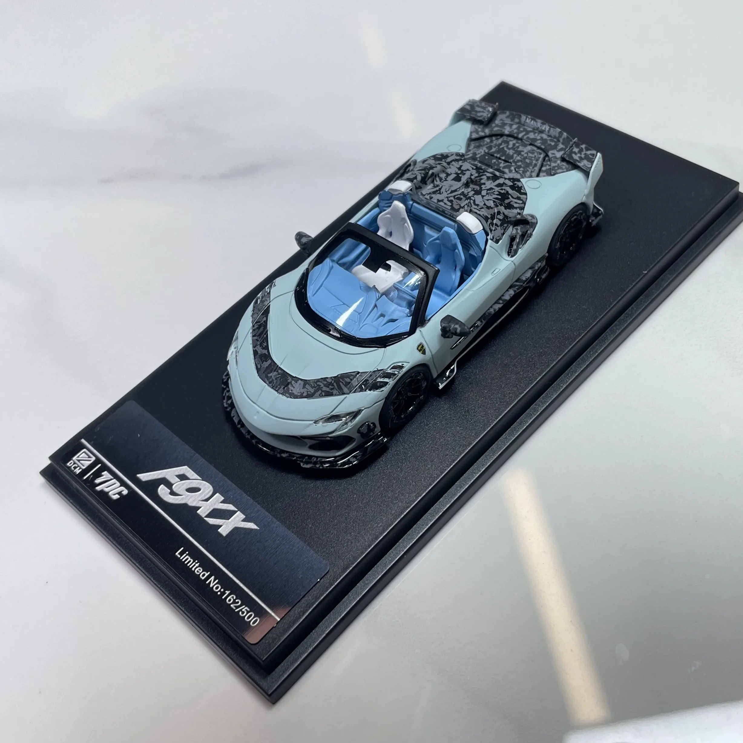 DCM&TPC 1:64 SF90 F9XX Kolekcja odlewów, model samochodu w skali, prezent