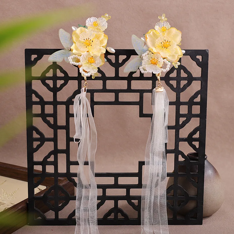 Luck Bracelet Hand String New Chinese Style White Yellow Flower Ribbon Hairpin Green Leaf Embellishment Hanfu Pair Of Horse Face