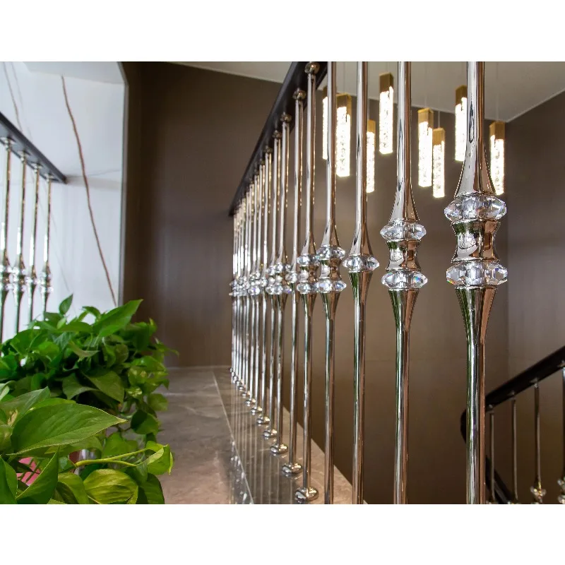 التخصيص حجم مخصص الدرابزين المعدنية الأوروبية الكلاسيكية الدرابزين الحديثة الفرنسية نمط النحاس الألومنيوم درج الدرابزين