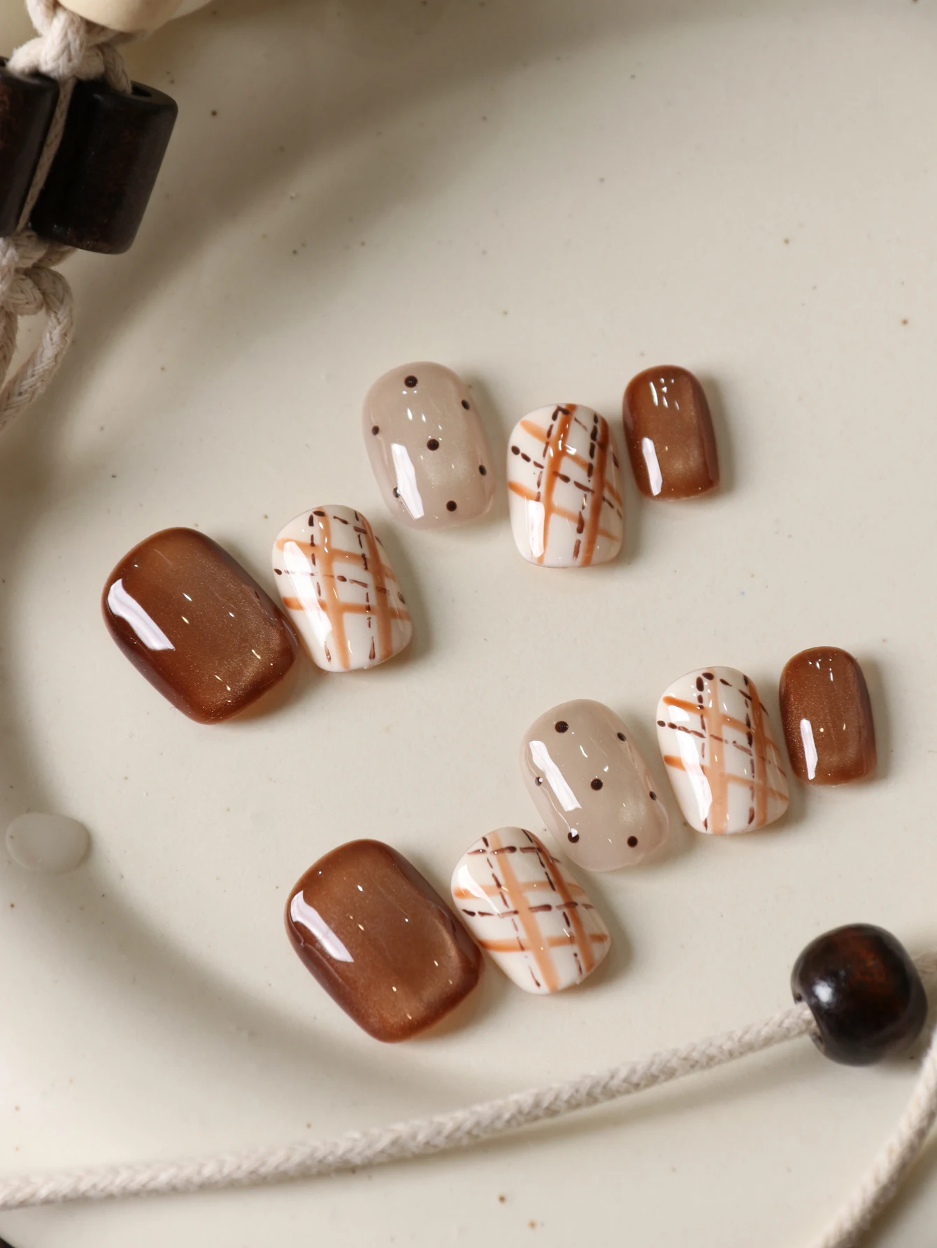 10 Uds. De uñas postizas acrílicas con ojos de gato marrones cortos, incluye 1 hoja de pestañas adhesivas y 1 Mini archivo