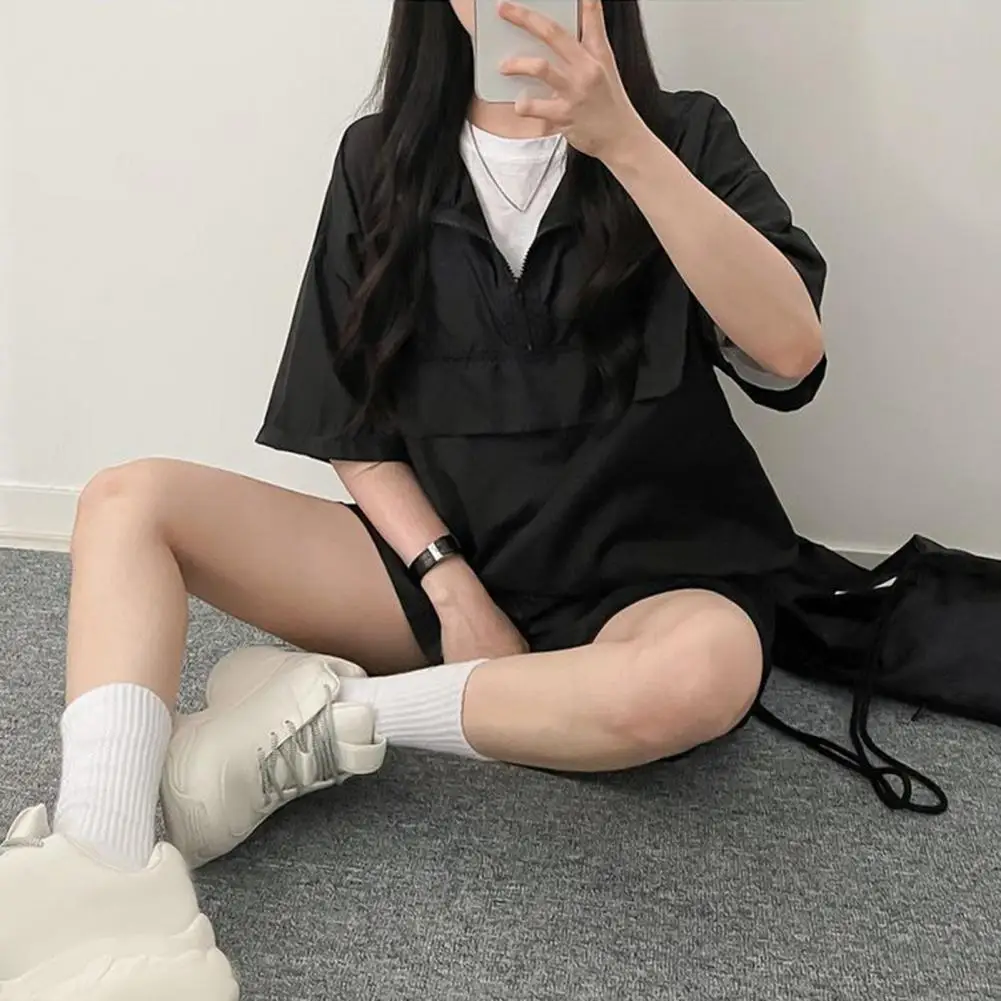 

2 Women Hoodie Shorts Set Zipper Hooded Three-quarter Sleeve Loose Big Pocket Top Elastic Waist Short Pants Set Sport Outfit