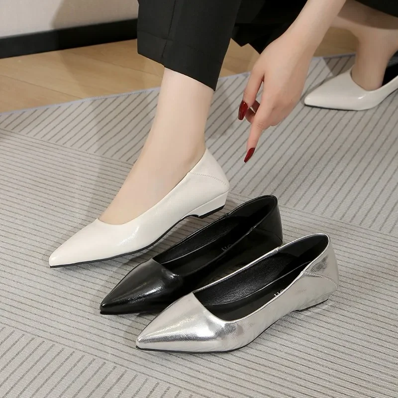 Women Leather Shoes Plus Large Size 42 Solid Color Basic Style Woman Black Working Shoes Fashion Low Heels Pointed Toe Pumps