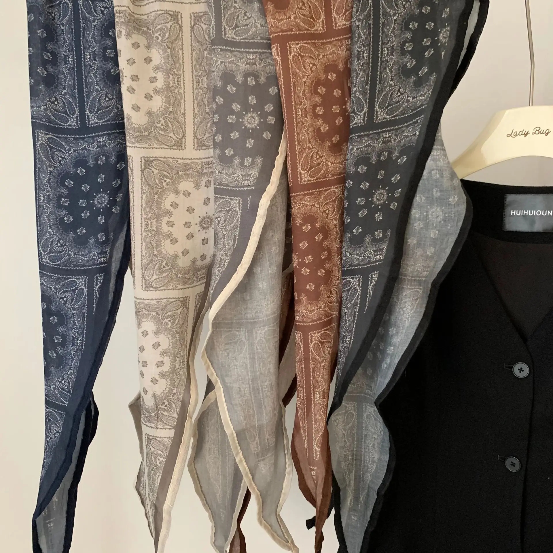 한국 스타일 그레이 블루 페이즐리 스카프 다이아몬드 빈티지 패턴 경량 목 봄 여름 패션 액세서리 여성용 남여 ​