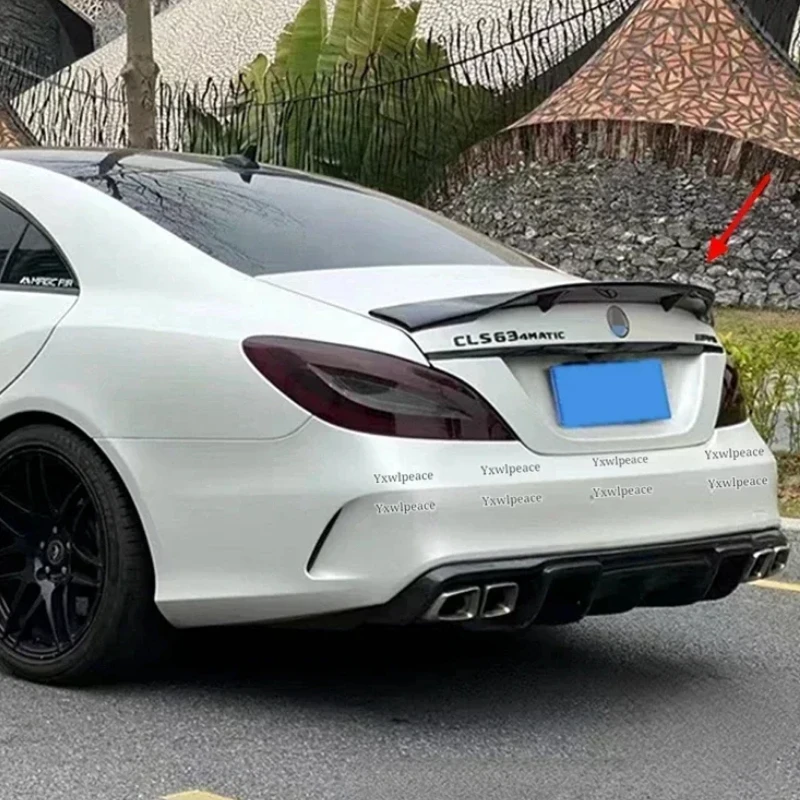 

For Mercedes Benz CLS Class W218 CLS 260 300 350 400 CLS63 AMG Spoiler R Style Carbon Fiber Rear Trunk Spoiler Wing 2011-2017