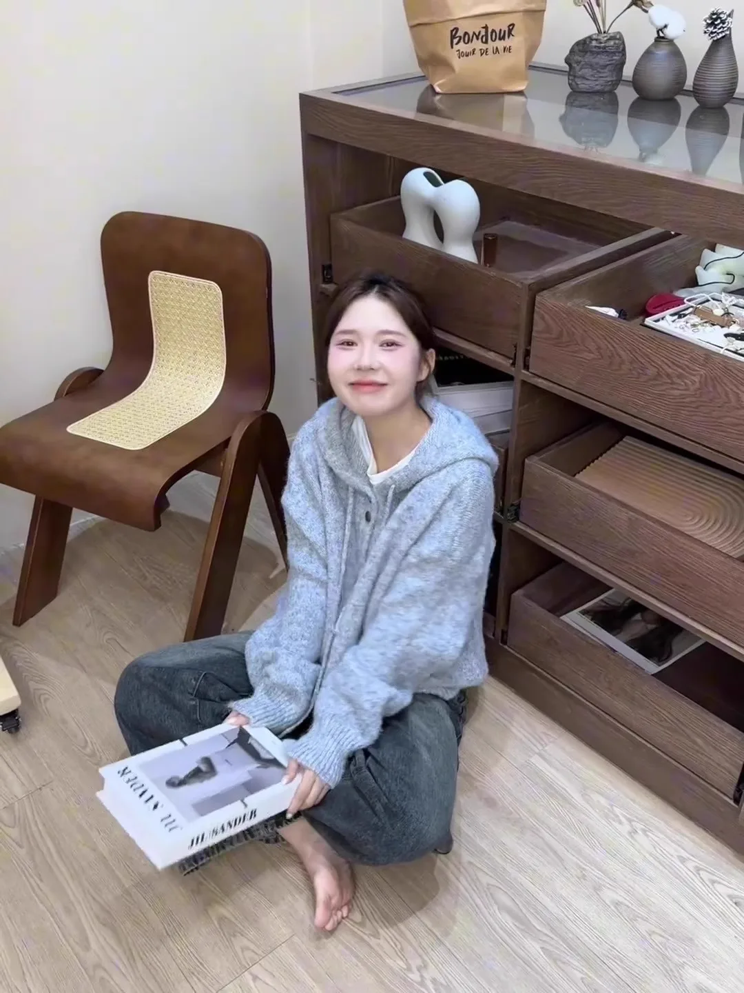 Kardigan Sweater Hoodie Wanita Model Terbaru 2025 untuk Musim Gugur dan Musim Dingin, Gaya Santai, Jaket Sweater Rajut Lembut dan Halus