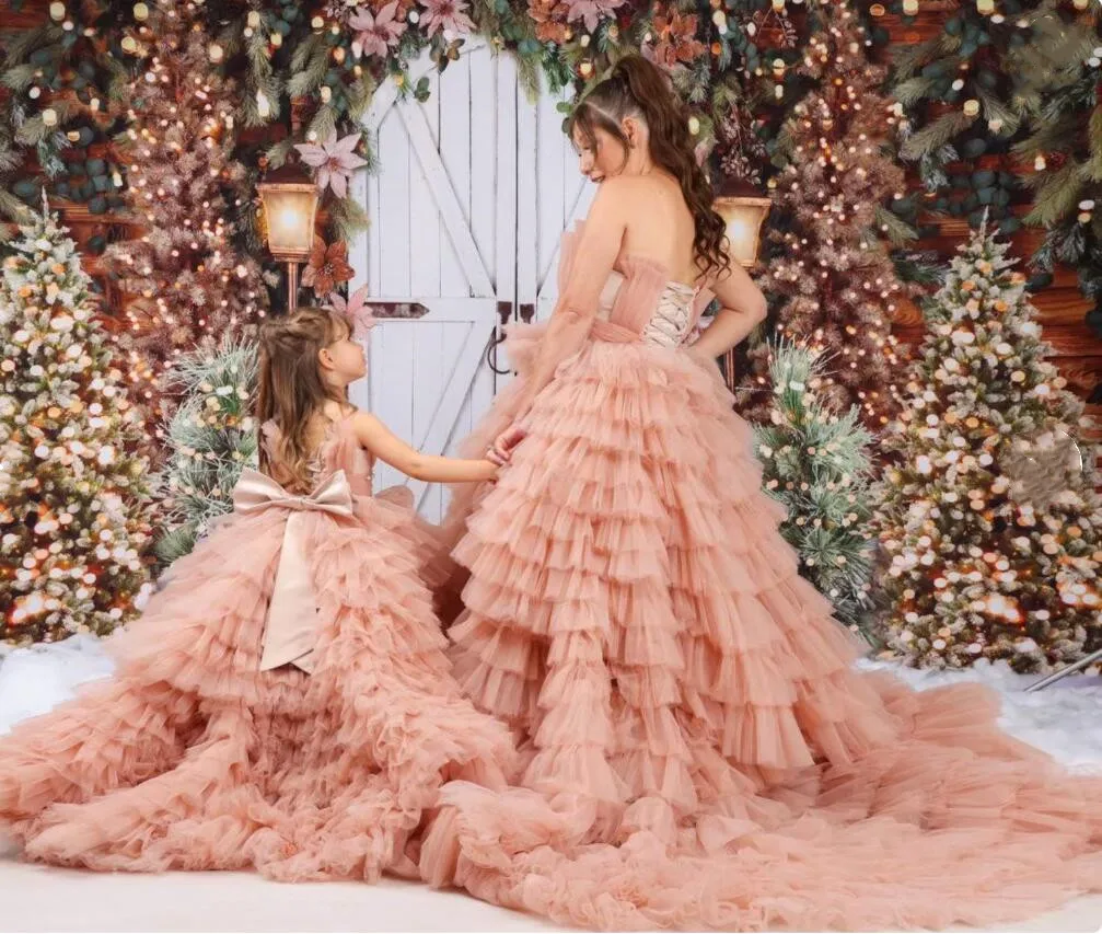 Champagne Tulle fatti a mano abiti da ballo per feste di matrimonio mummia figlia abiti coordinati abito da festa di compleanno servizio fotografico coda lunga