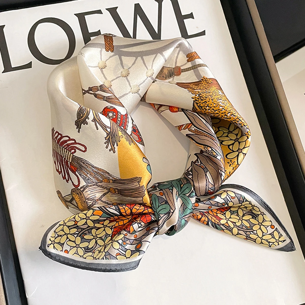 100% jedwabne małe szaliki dla kobiet 53*53cm 15 kolorów moda wiosna lato z nadrukiem kwiatowym luksusowy Design jedwabna wstążka szalik miękkie plamy