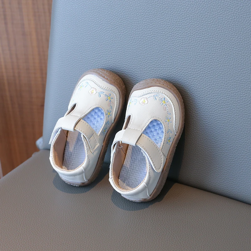 Girls Baby Small Leather Shoes 0-6 Years Old Brown Flowers Embroidery Girls Walking Shoes Non-slip Children Baby Single Shoes