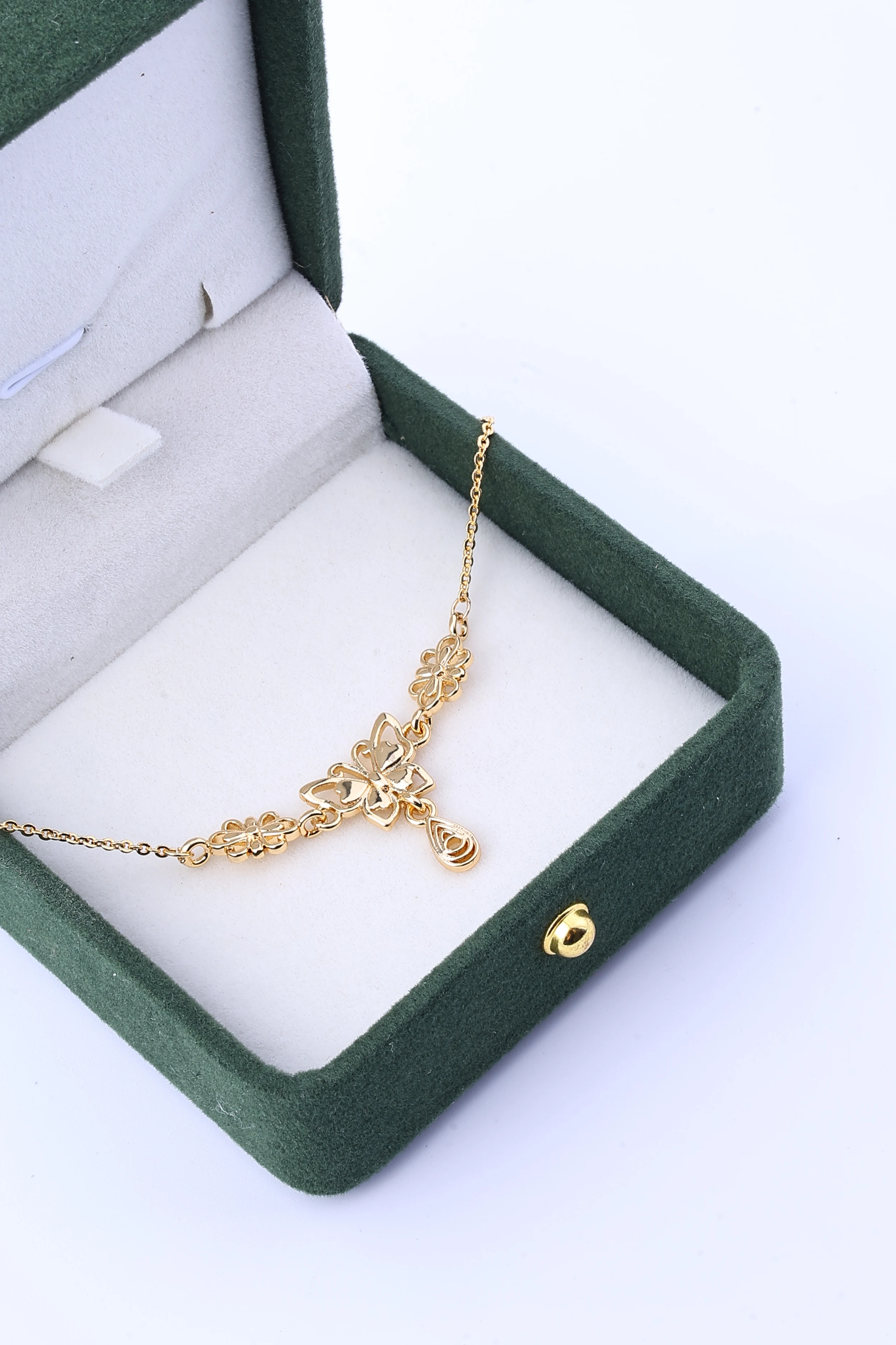 فراشة، فراشة، زهرة، قلادة شرابة، عتيقة، نمط محكمة قديم، زهرة مجوفة، قطرة ماء، سلسلة الترقوة، #3