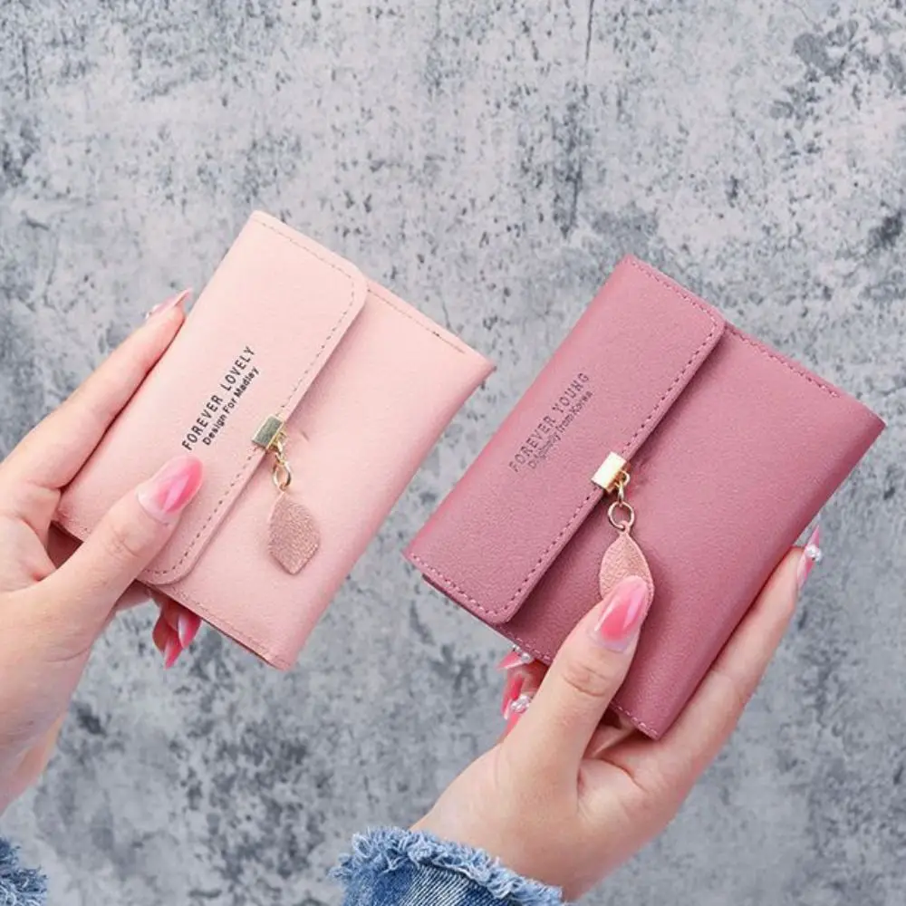 

Модный женский короткий кошелек из искусственной кожи с застежкой, дизайн с кисточками в виде листьев, тонкий маленький кошелек с несколькими картами, держатель для сумки для карт для женщин и девочек