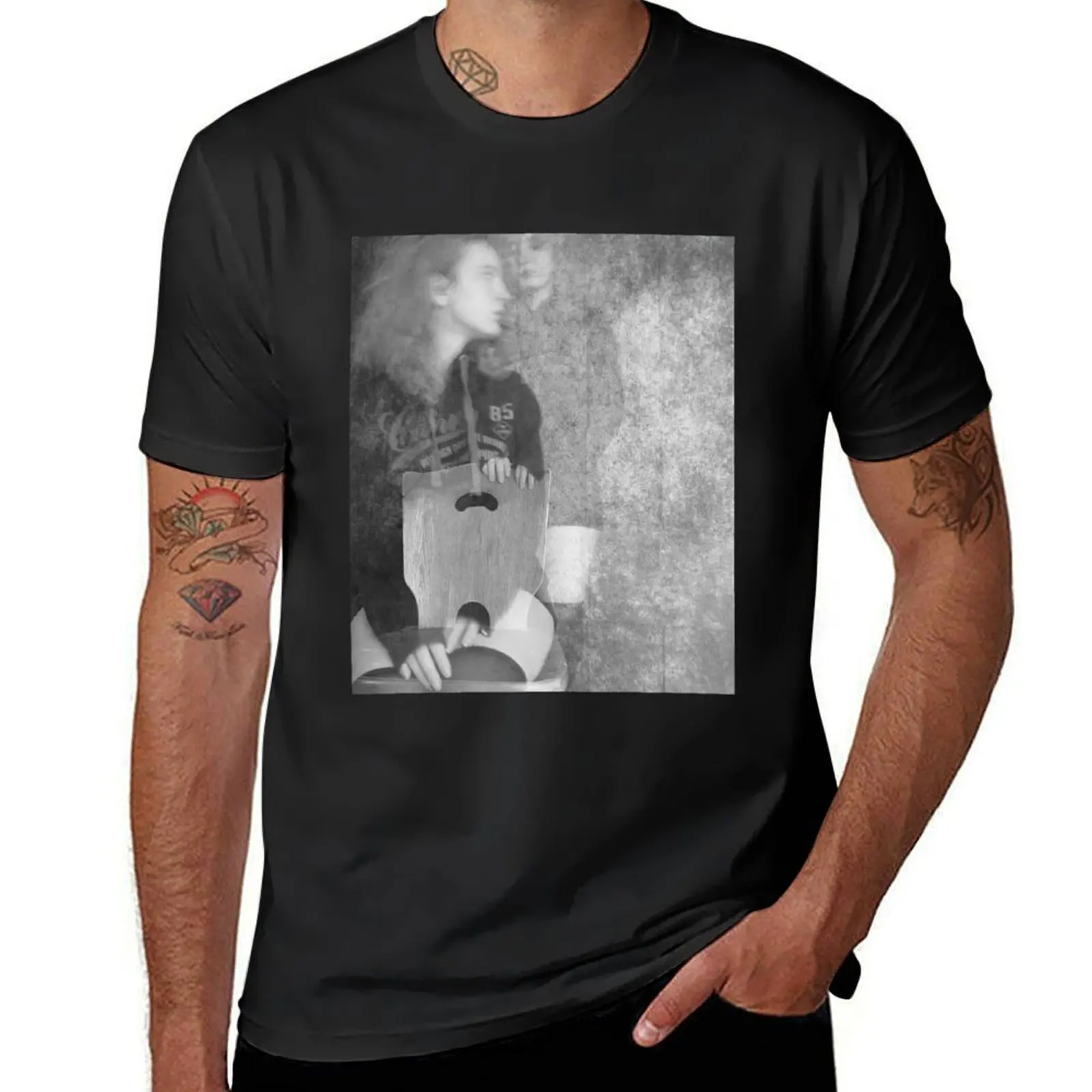 Black and white photography: surrealistic self-portrait T-Shirt customizeds new edition men t shirts