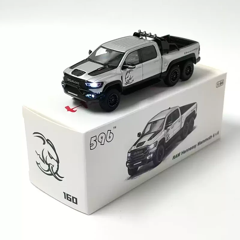 596 Diecast 1:64 Scale RAM TRX 6*6 Pickup & 2005 Impala Alloy Car Model Classic Decoration Hobbies Souvenirs Gifts Collection