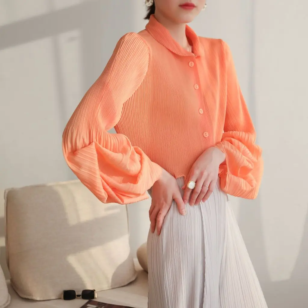 

Classy Pleated Top with Puff Sleeves for Autumn Spring Slimming Fashionable Look Women's Sleeveless Jacket