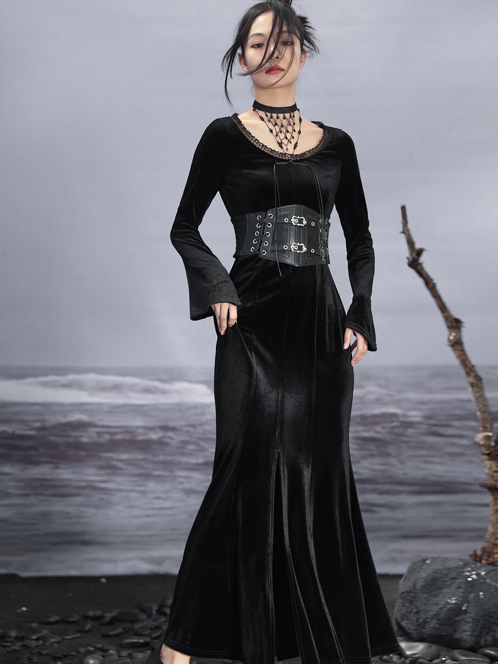 Dark Lace-up Velvet Dress 2024 Spring New Women's Clothes Flared Sleeves Slit Fishtail Skirt Chinese Cheongsam