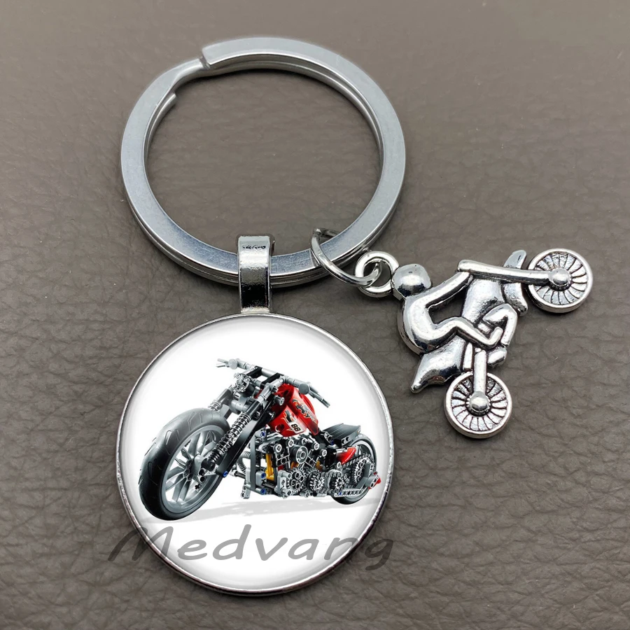 Retro motorcycle keychain pendant Convex glass key chain Knight keyring Motorcycle enthusiasts Motorcycle key keyholder Jewelry