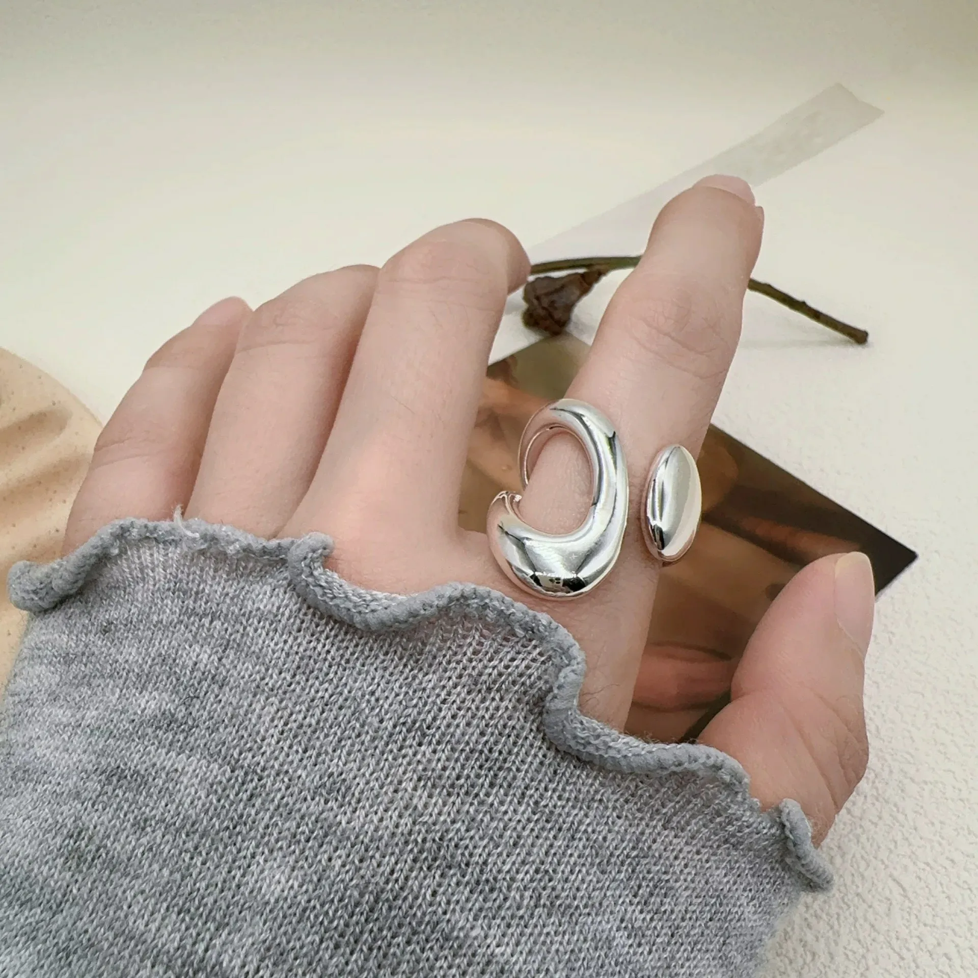 VENTFILLE 925 Sterling Silver Retro Geometry Hollowed-out Index Finger Ring For Women Party Gift Jewelry luxury Dropshipping