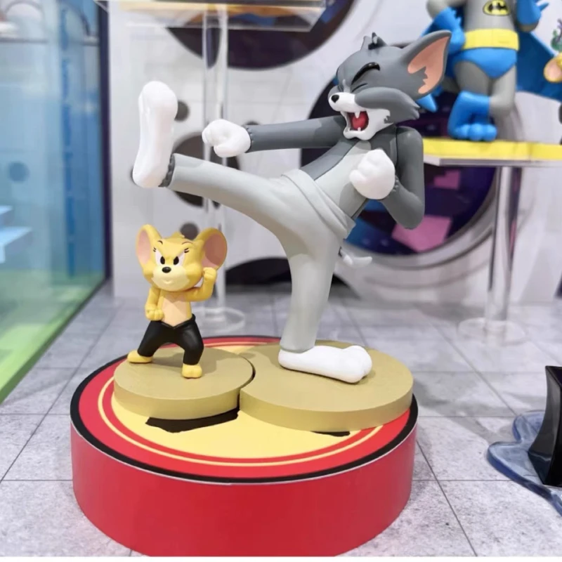 Caja ciega de juguete, Tom y Jerry Finn Bros, 52 Figura de acción de la serie 100 aniversario, juguete coleccionable, decoración de escritorio, 1 ud.