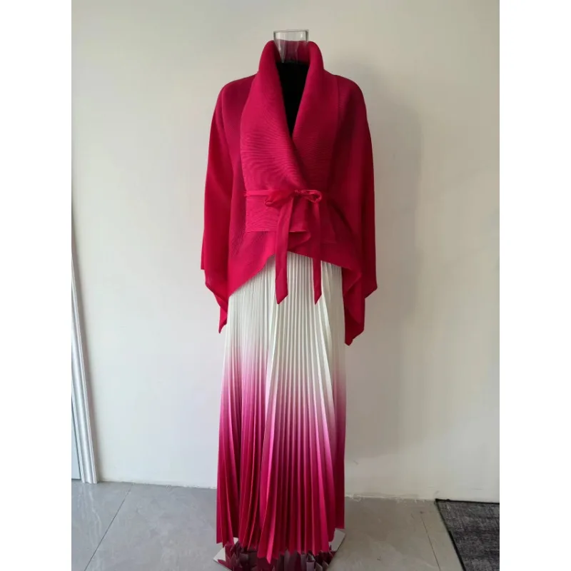 Miyake Autumn\'s New Women\'s Long Dress Set, Fashionable Gradient Color Bat Sleeve Cardigan+long Pleated Skirt 2-piece Set