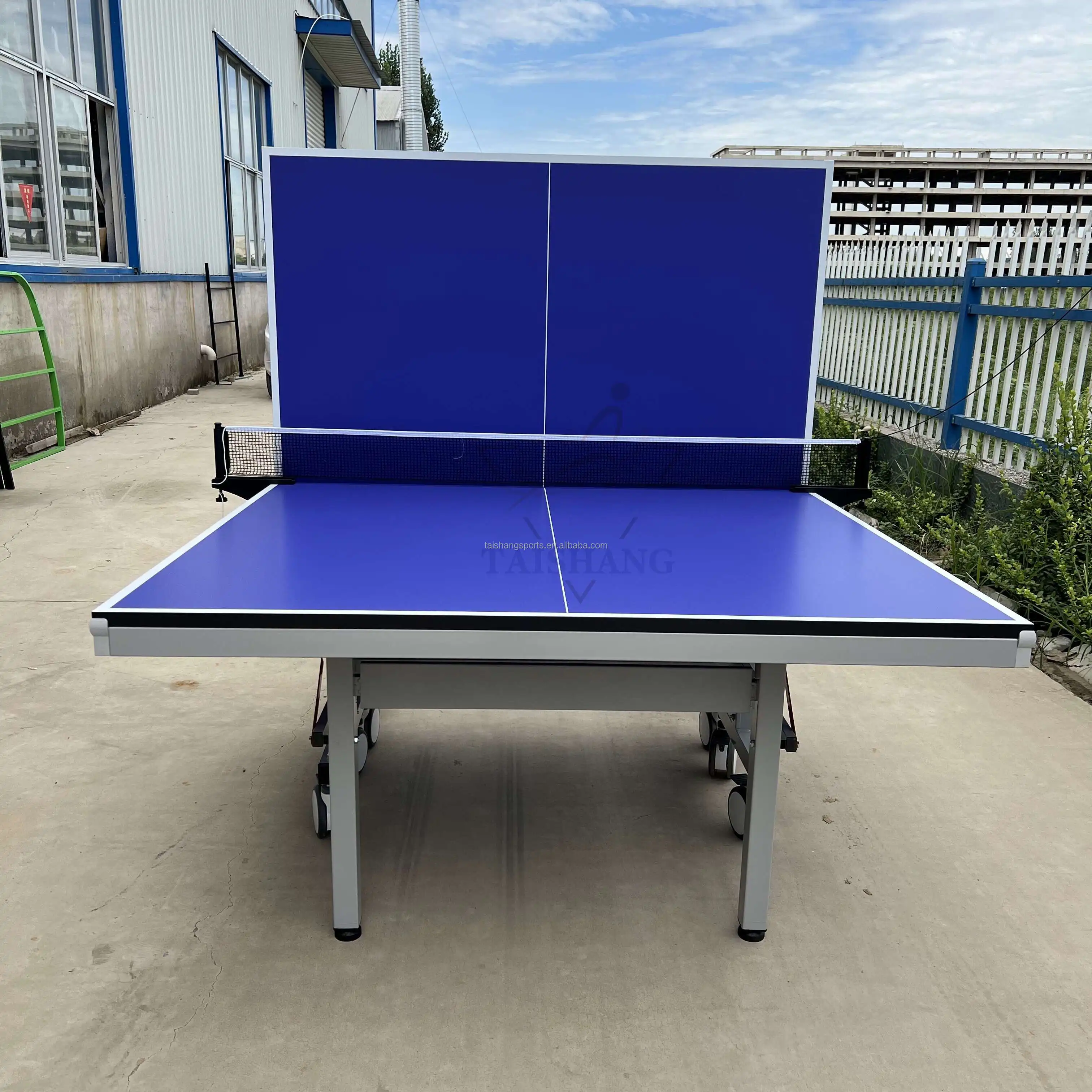 

Double Folding Tennis Table Indoor Movable Standard Table Tennis Tables