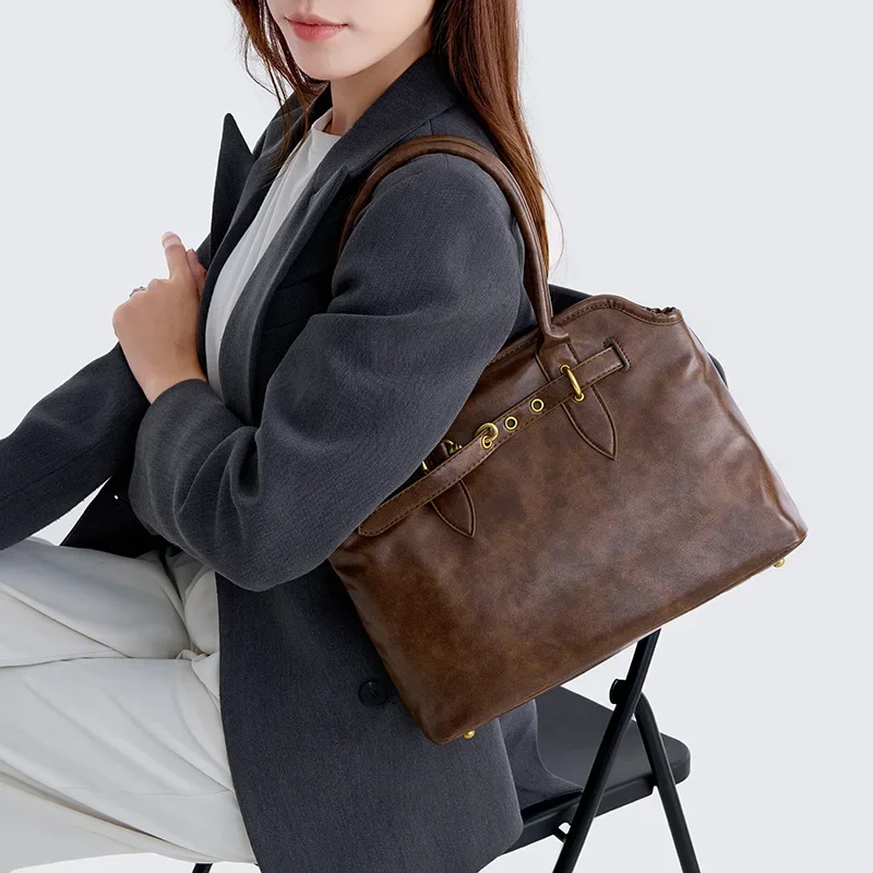 

Vintage shoulder Tote bag 2024 autumn and winter new design sense casual women's bag large capacity handbag in stock