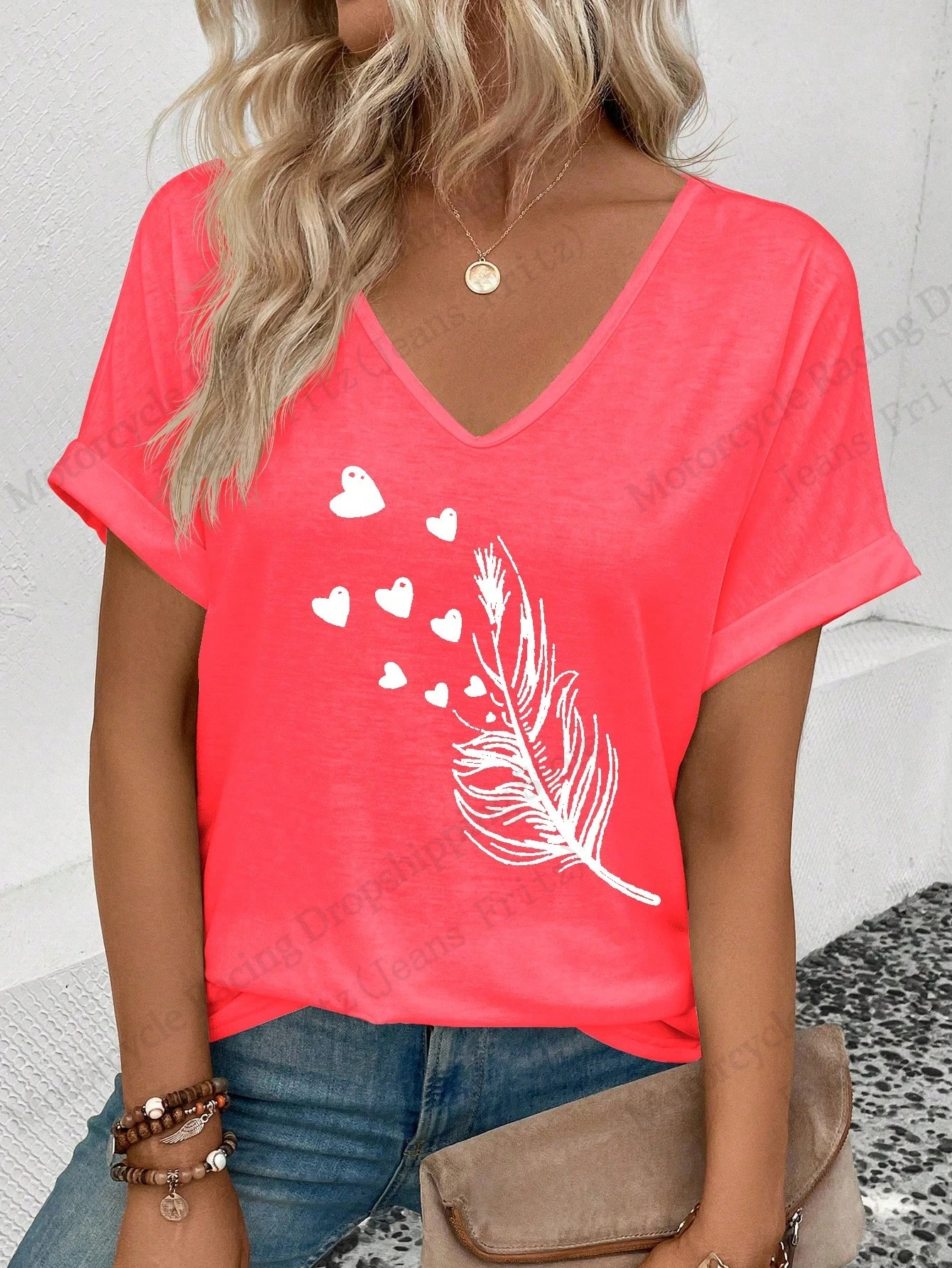 2025 New Womens T-shirt Simple Feather 3d Print T-shirt Women Fashion Casual V-Neck Short Sleeve Tops Tees Womens Clothes Heart