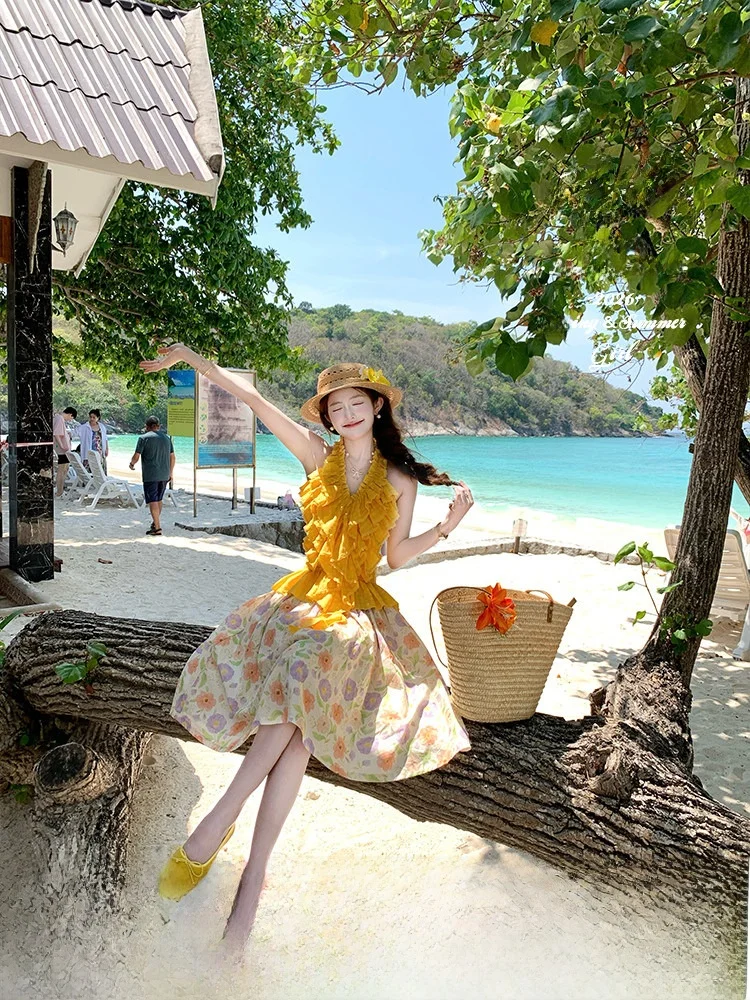 

Acaine Yellow Short Sleeve Women's Top Sweet Strapless Blouse Lace Trim Casual Style Summer Fashion Acrylic Material