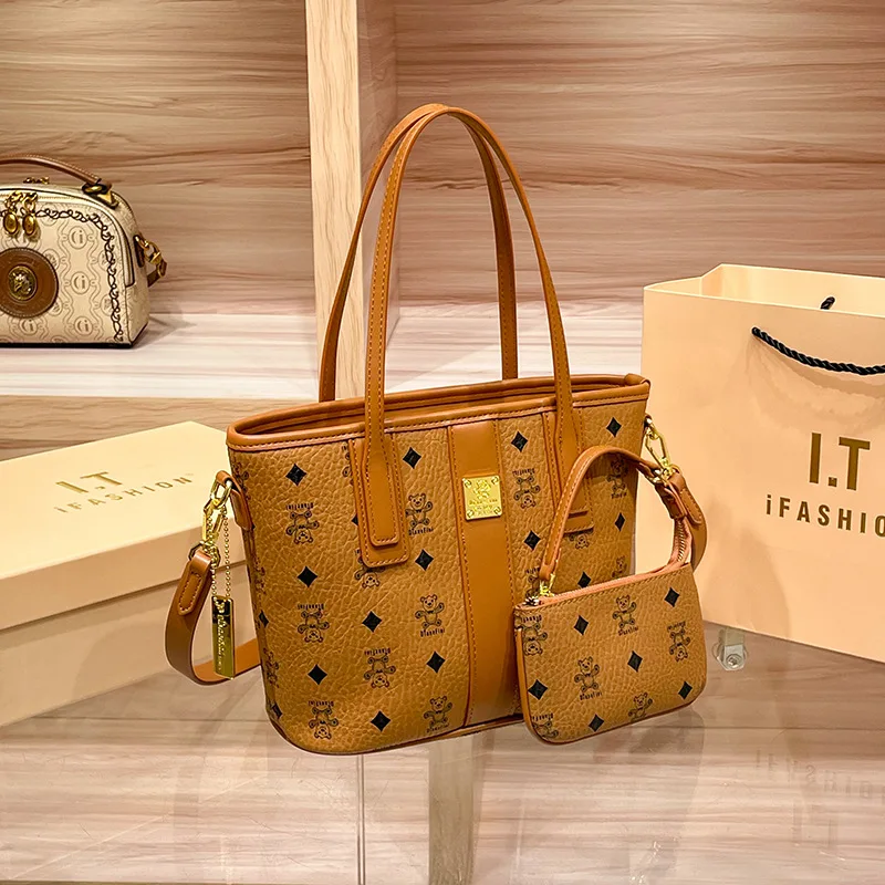 

Stylish Trendy Diaper Bag Women Crossbody Bag Luxury Designer Handbag Minimalist Elegant Large Capacity Leather Tote Bag