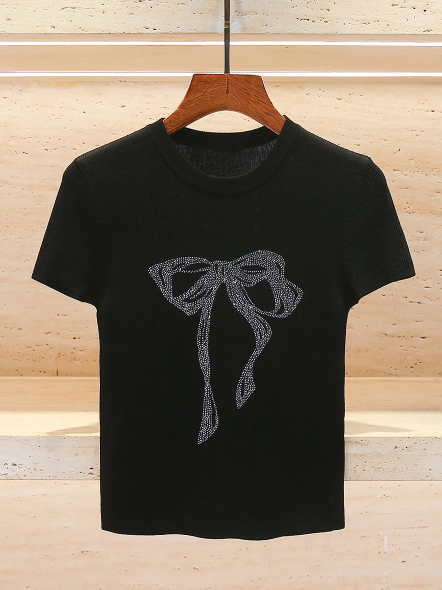 

South Oil High-End Women's Knot Knitted T-Shirt Spring Summer Design Sensation Iron on Rhinestones Slim Fit Style