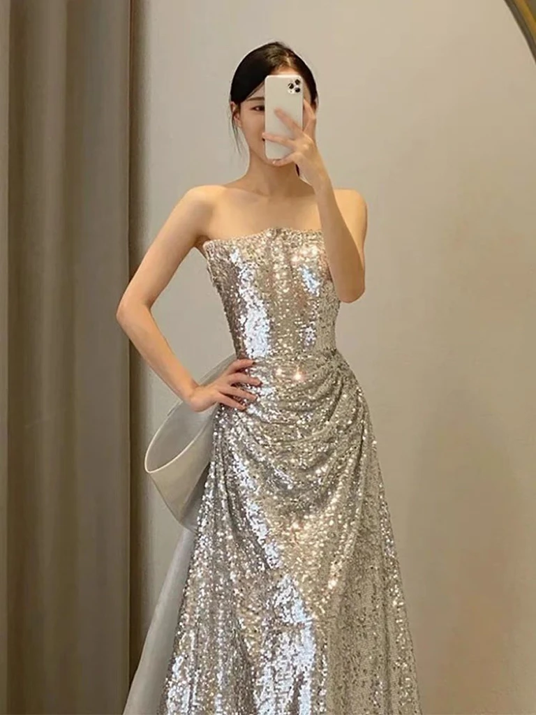 Silver Simple Bridesmaid Dresses Strapless Bow Trailing Sleeveless Shiny Sequins Long Wedding Beach Party Bride Prom Gowns 2023