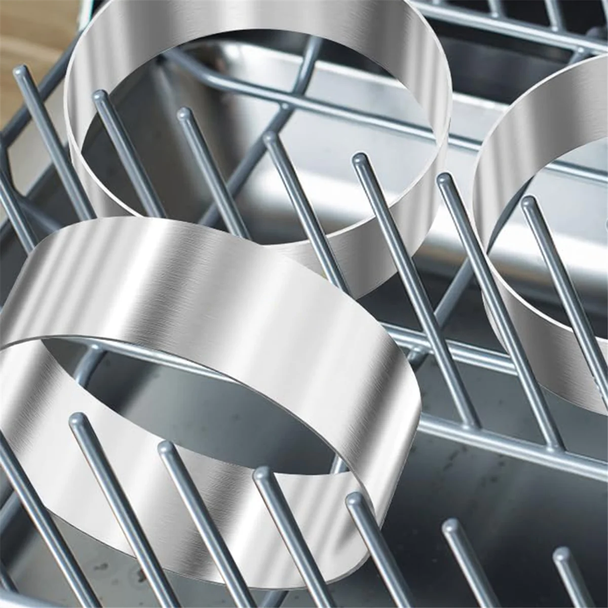 

QGHZ 6 Pcs Hamburger Bun Rings,Burger Mold,4 Inch Large Ring Molds for Cooking,Cooking Rings for Fried Eggs,Crumpets,Pancakes