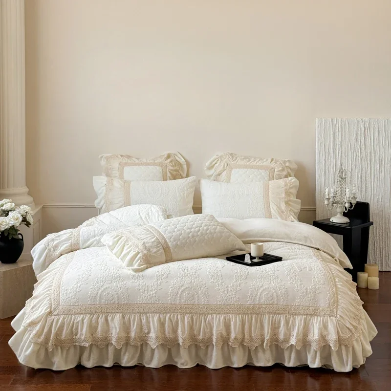 French Vintage Double Layer Lace Ruffles Princess Bedding Set Carved Velvet Warm Duvet Cover Set Bed Sheet Pillowcases 4Pcs
