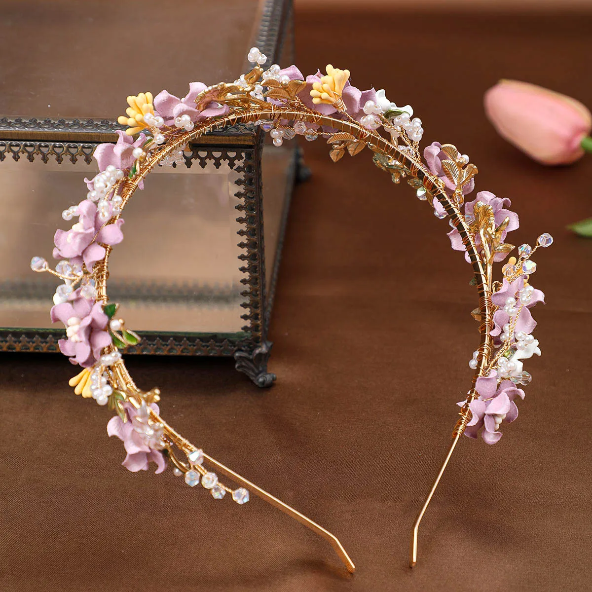 Elegant Princess เจ้าสาวคริสตัลเพิร์ลดอกไม้ Tiara Rhinestone Leaf Hairband สําหรับงานแต่งงานอุปกรณ์เสริมผม