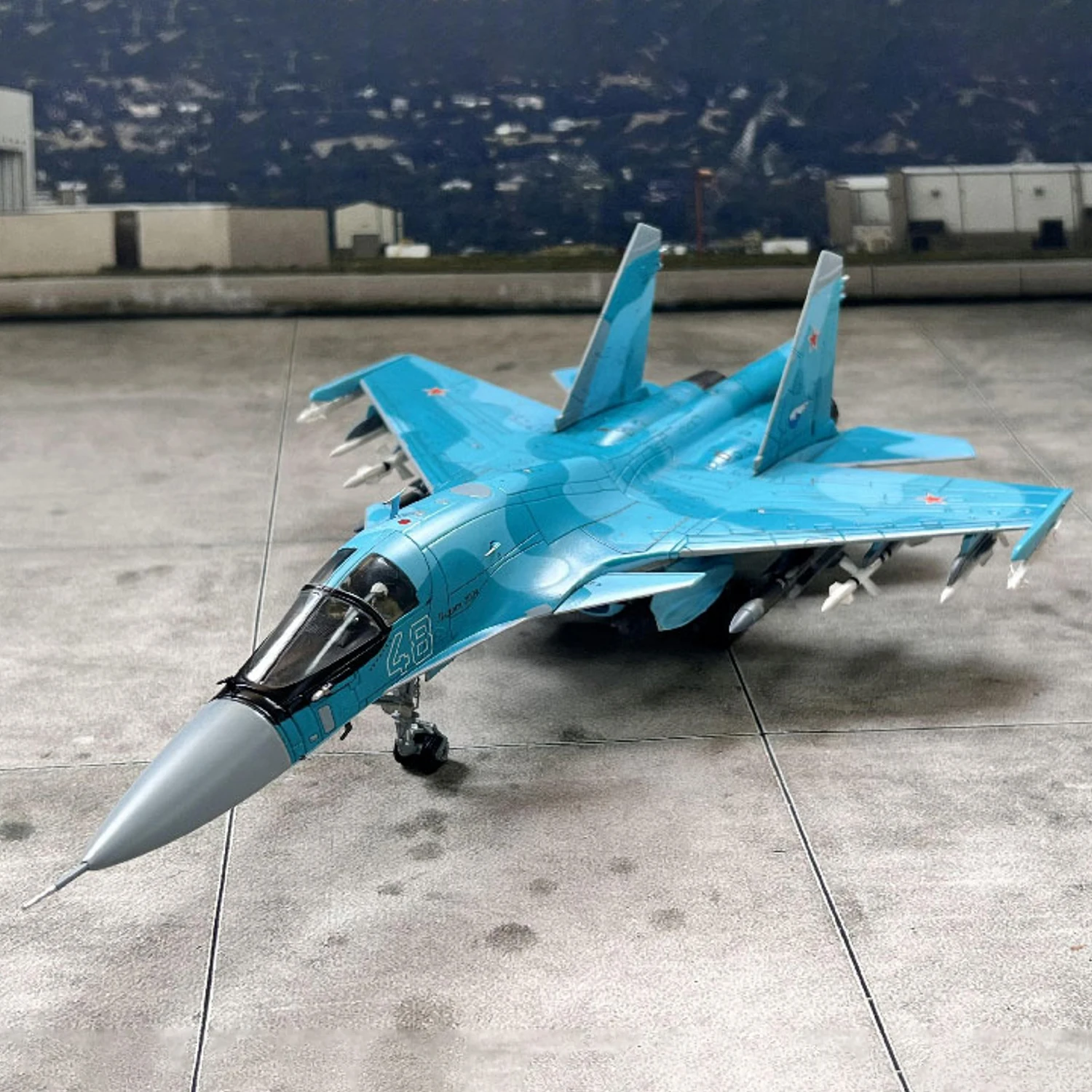 

1:72 Scale SU-34 Fighter Aircraft Model Diecast Alloy Static Display Classics Souvenir Collection Ornaments Toys Gifts Nostalgia