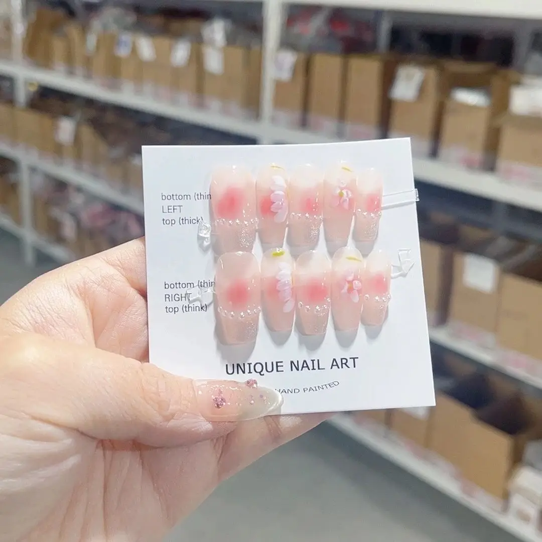 

Blush Gradient Pearl Flowers Detachable Reusable Elegant White Handmade Press On Nails.No.D040