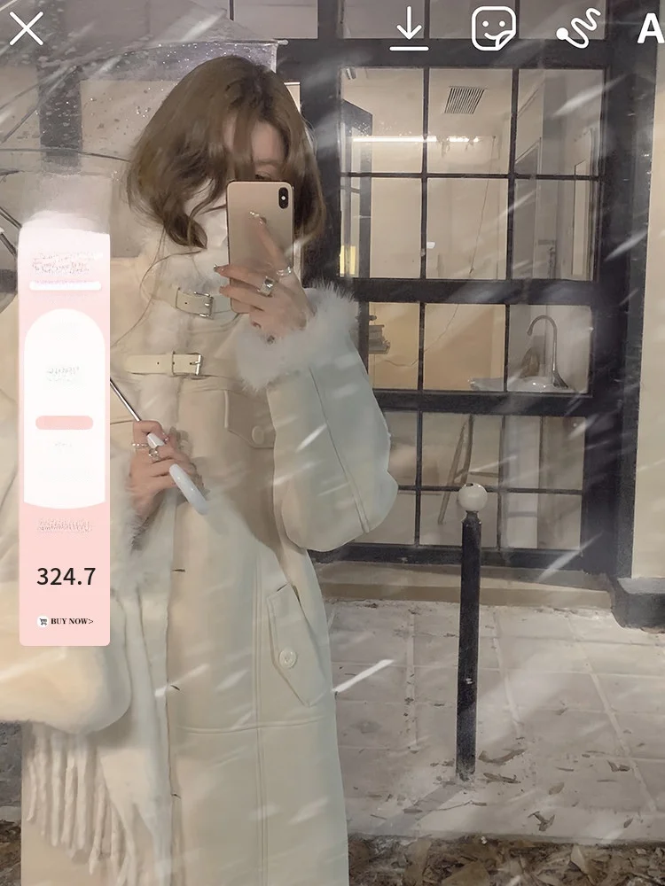 

Зимнее замшевое пальто с мехом для женщин, с воротником-стойкой, из овечьего меха, длинное, белое, молодежное, с декоративными элементами, приталенный крой